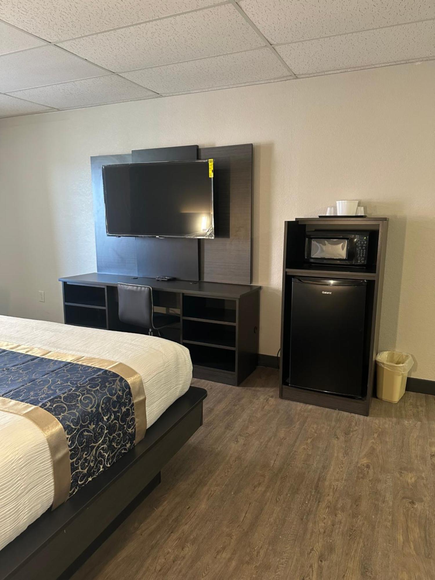 Baymont By Wyndham Deming Hotel Екстериор снимка