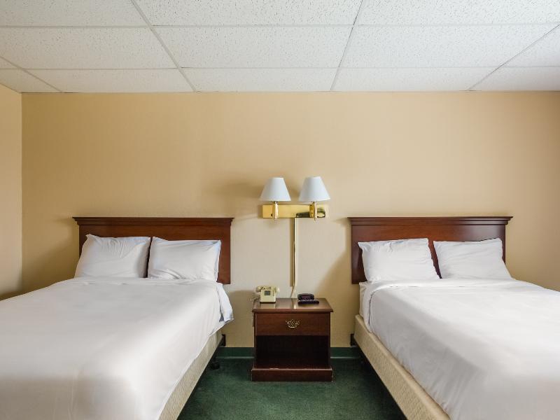 Baymont By Wyndham Deming Hotel Екстериор снимка