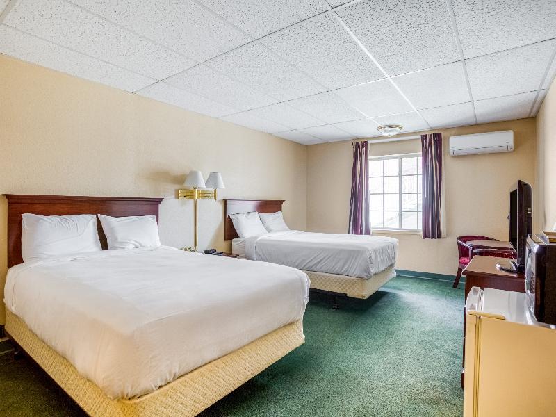 Baymont By Wyndham Deming Hotel Екстериор снимка