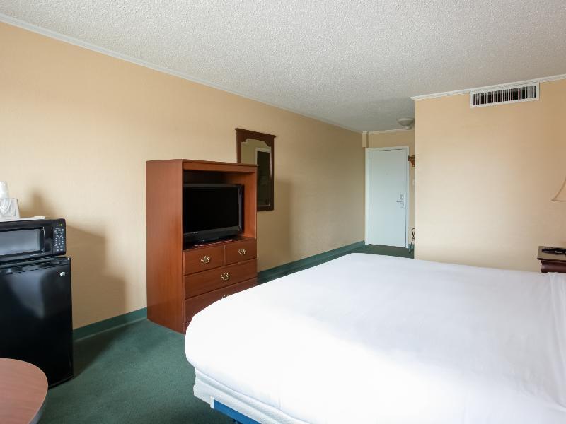 Baymont By Wyndham Deming Hotel Екстериор снимка
